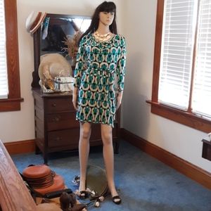 Very pretty mini  vintage dress.